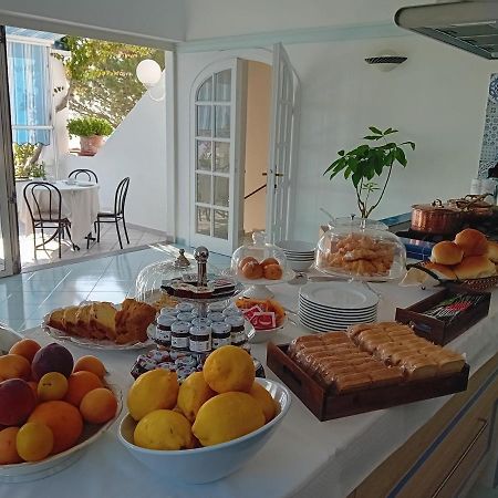 La Pergola Del Torchio Acomodação com café da manhã Ísquia Exterior foto